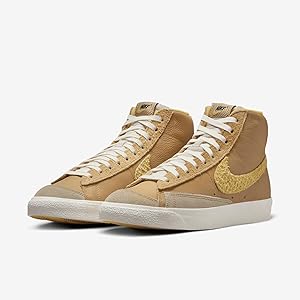 海外限定モデル NIKE BLAZER MID '77 SUEDE 27cm Amazon.com | Nike Blazer Mid '77 Suede (CI1172-601, Team RED